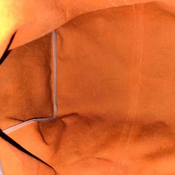 Authentic Louis Vuitton Keepall 60 With Luggage Tags & Authentic 33x22 Dustbag!! - Picture 7 of 17